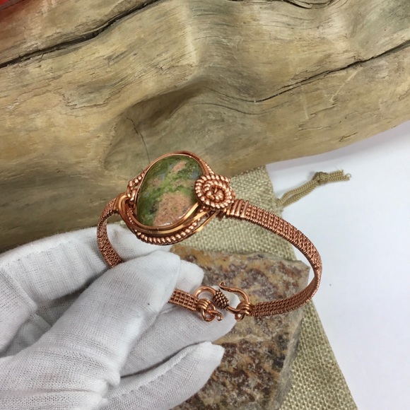 Victorian Style Bracelet With Unakite Cabochon - Picture 6 of 8